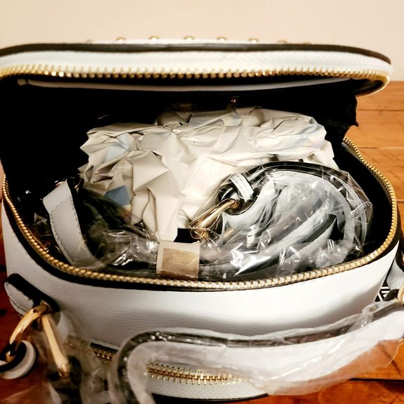 MKF Collection by Mia K - Lydie Multi Compartment Crossbody Bag - Picture 7 of 8